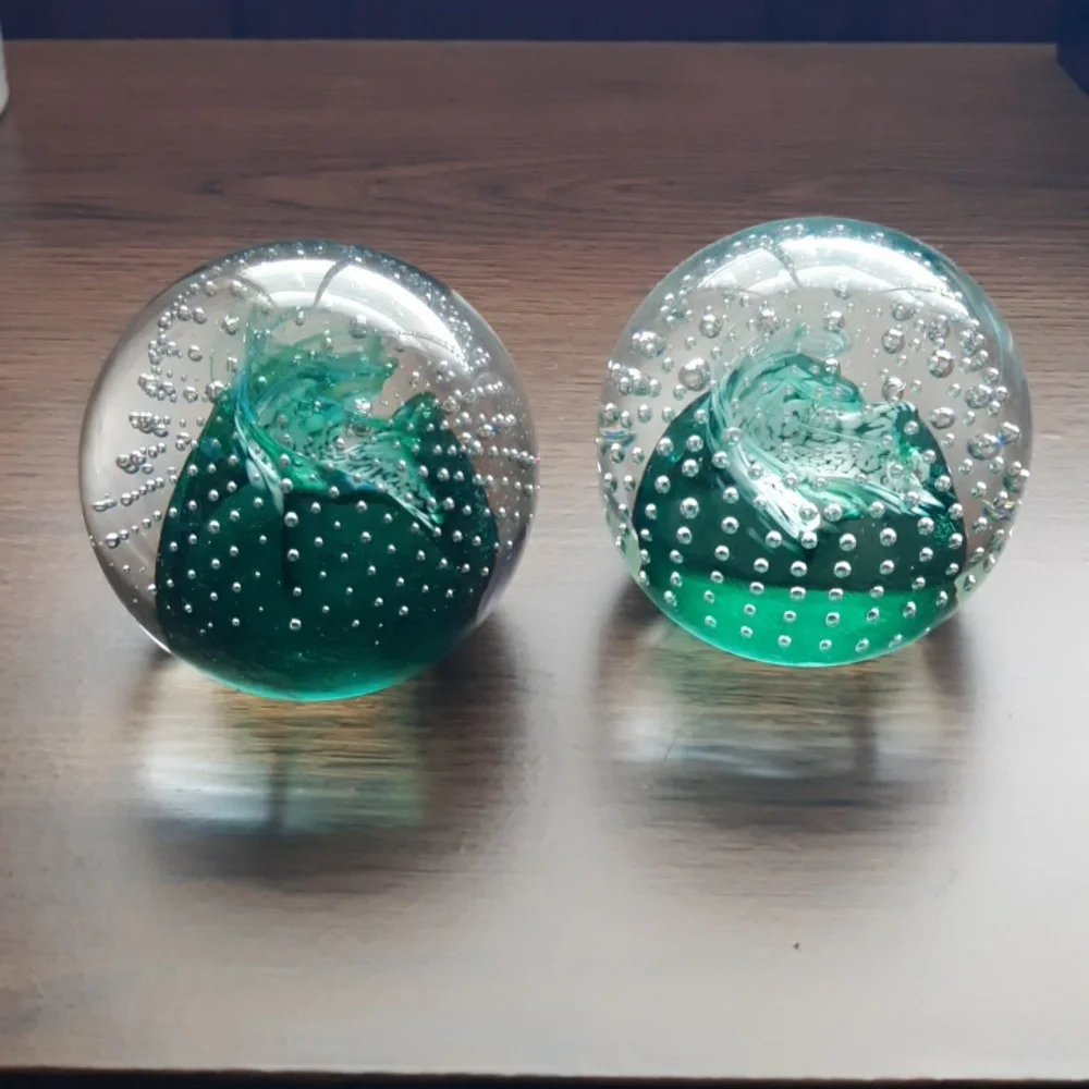 Glass/green decor - Picture 1 of 4